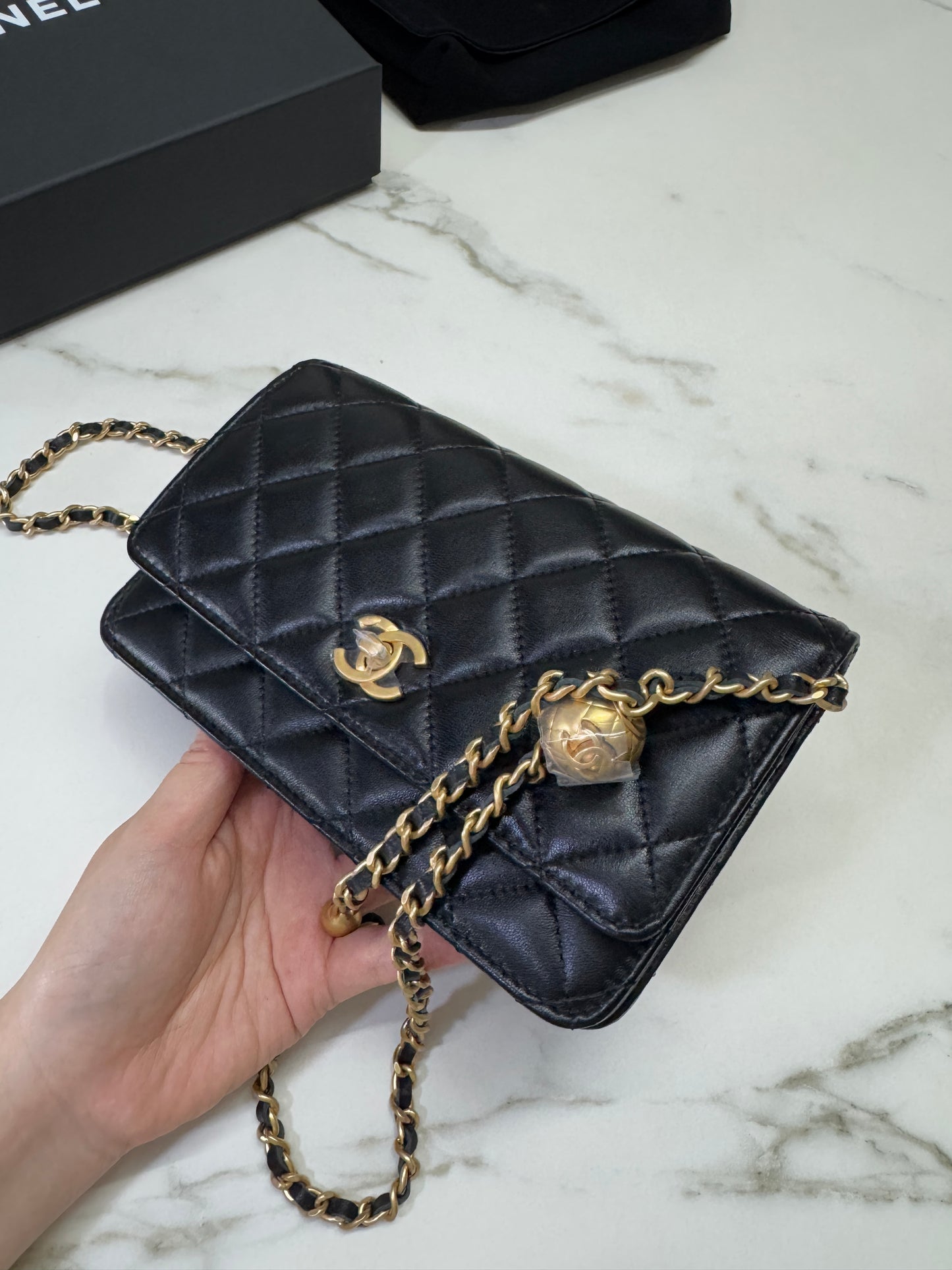 CHANEL 金球woc