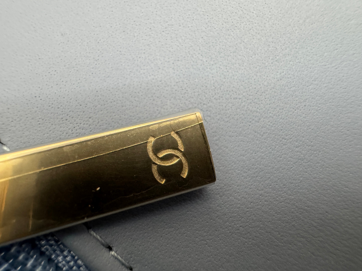 CHANEL 22B 淺藍牛仔 Mini CF20