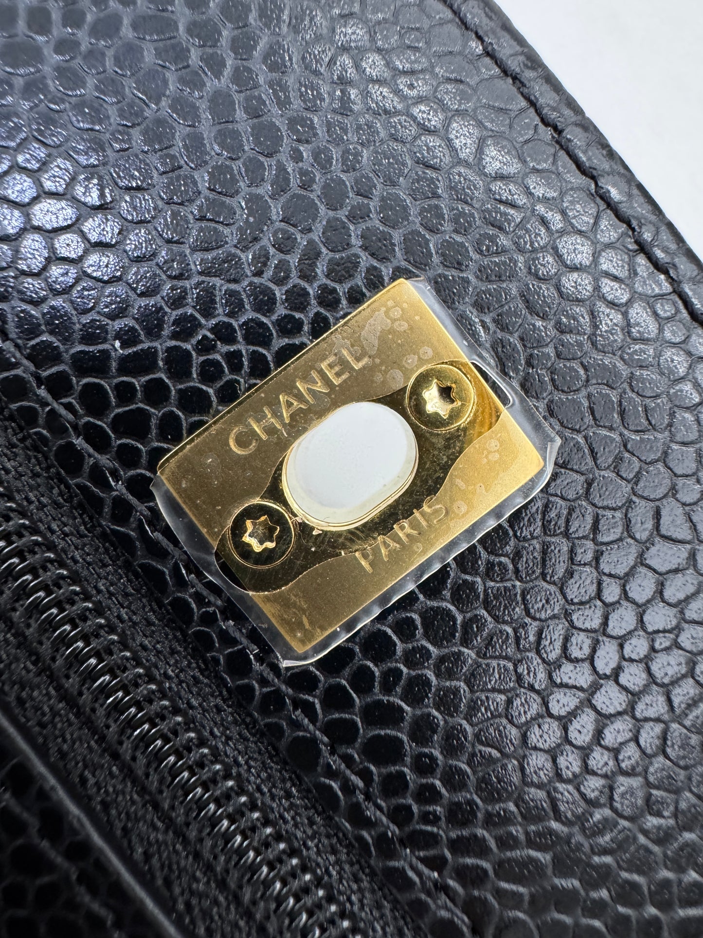 CHANEL Wallet On Chain 黑金牛 新版旋轉扣woc