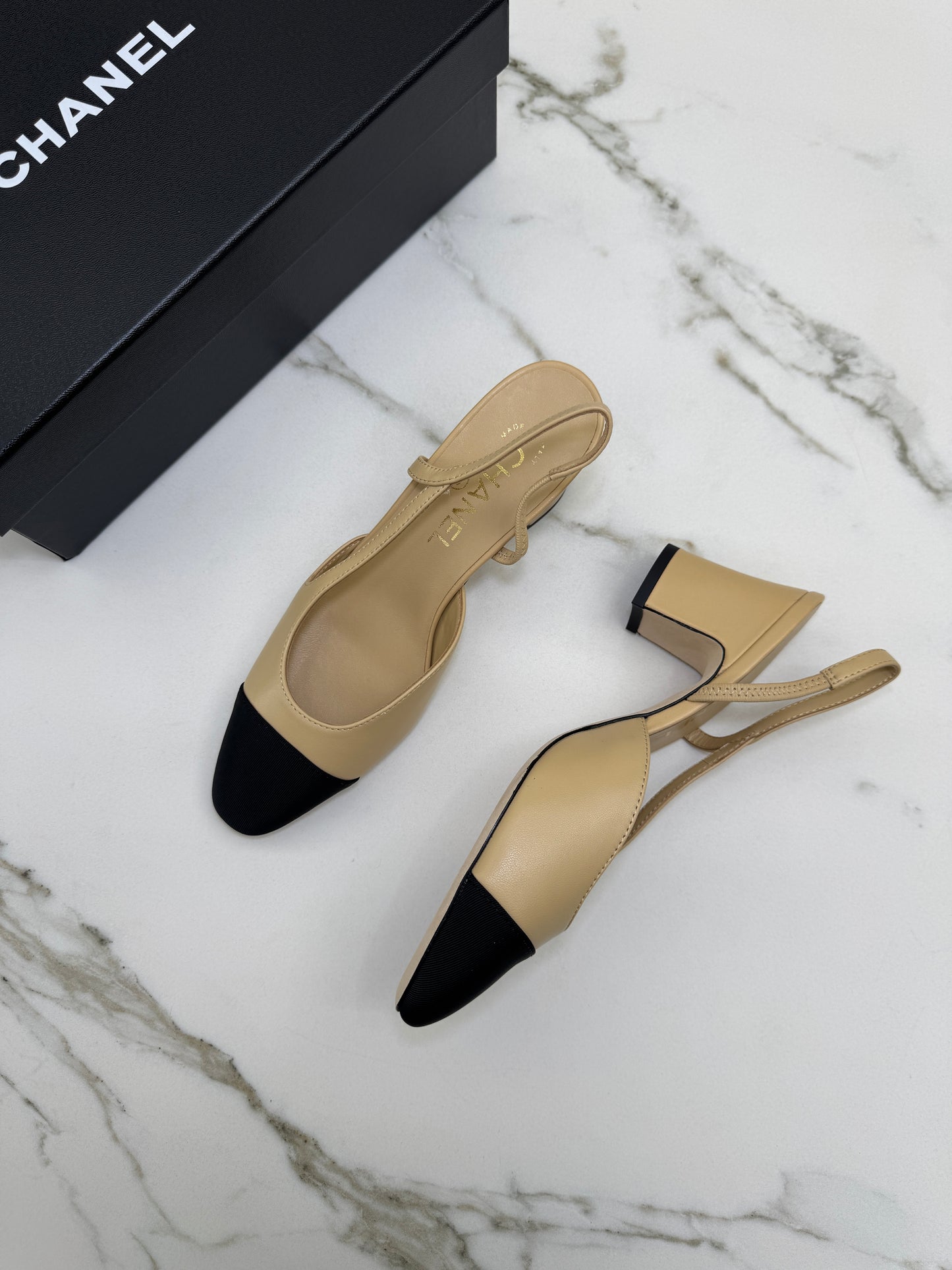 CHANEL Slingback 6.5cm 杏拼黑