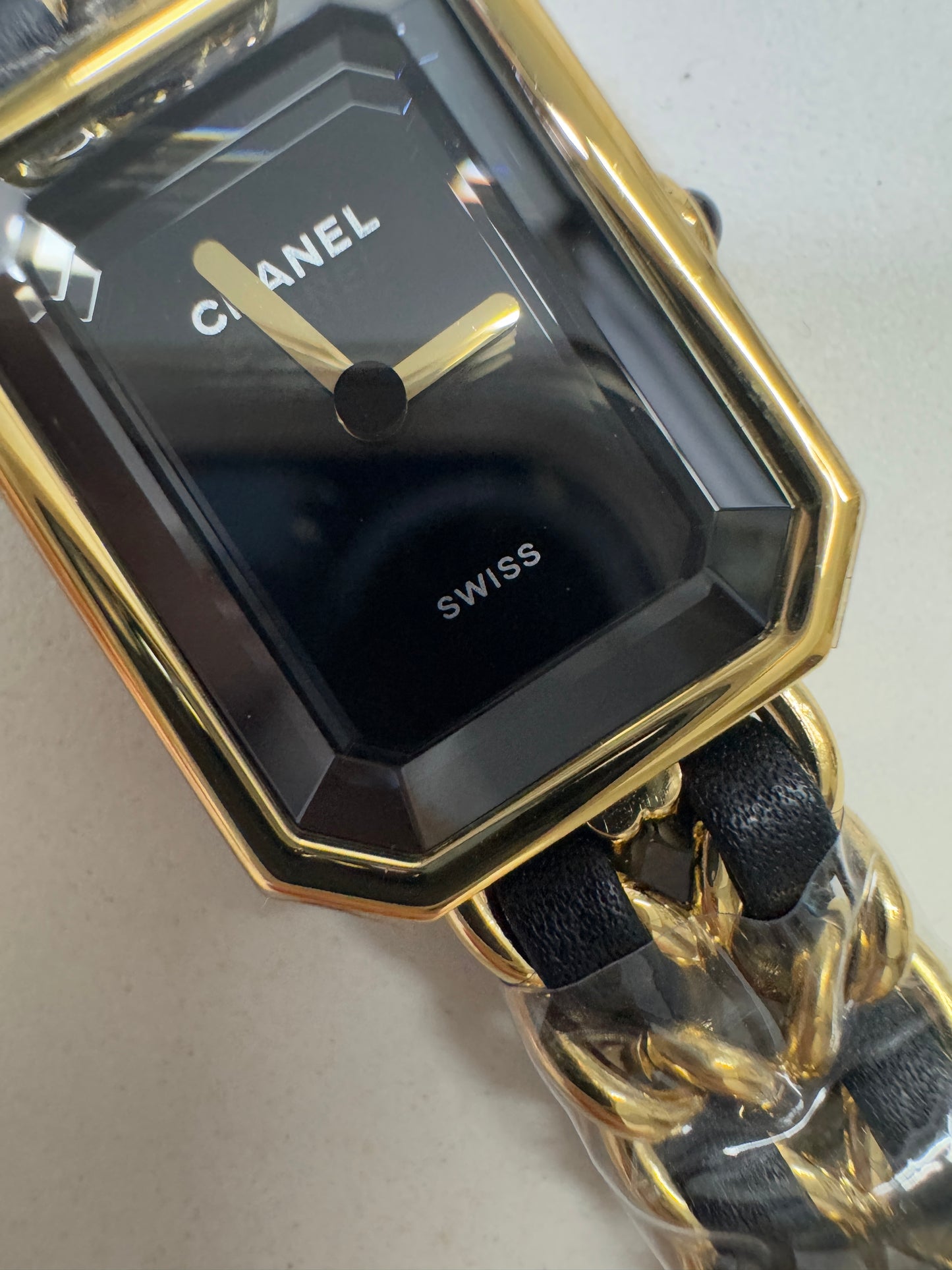 CHANEL Premier 小方糖黑金手錶