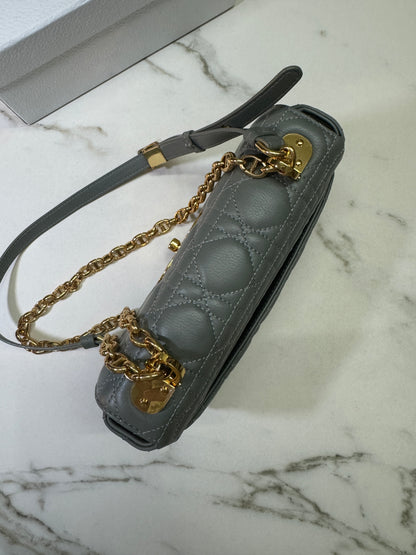 DIOR Caro 石灰色 小號