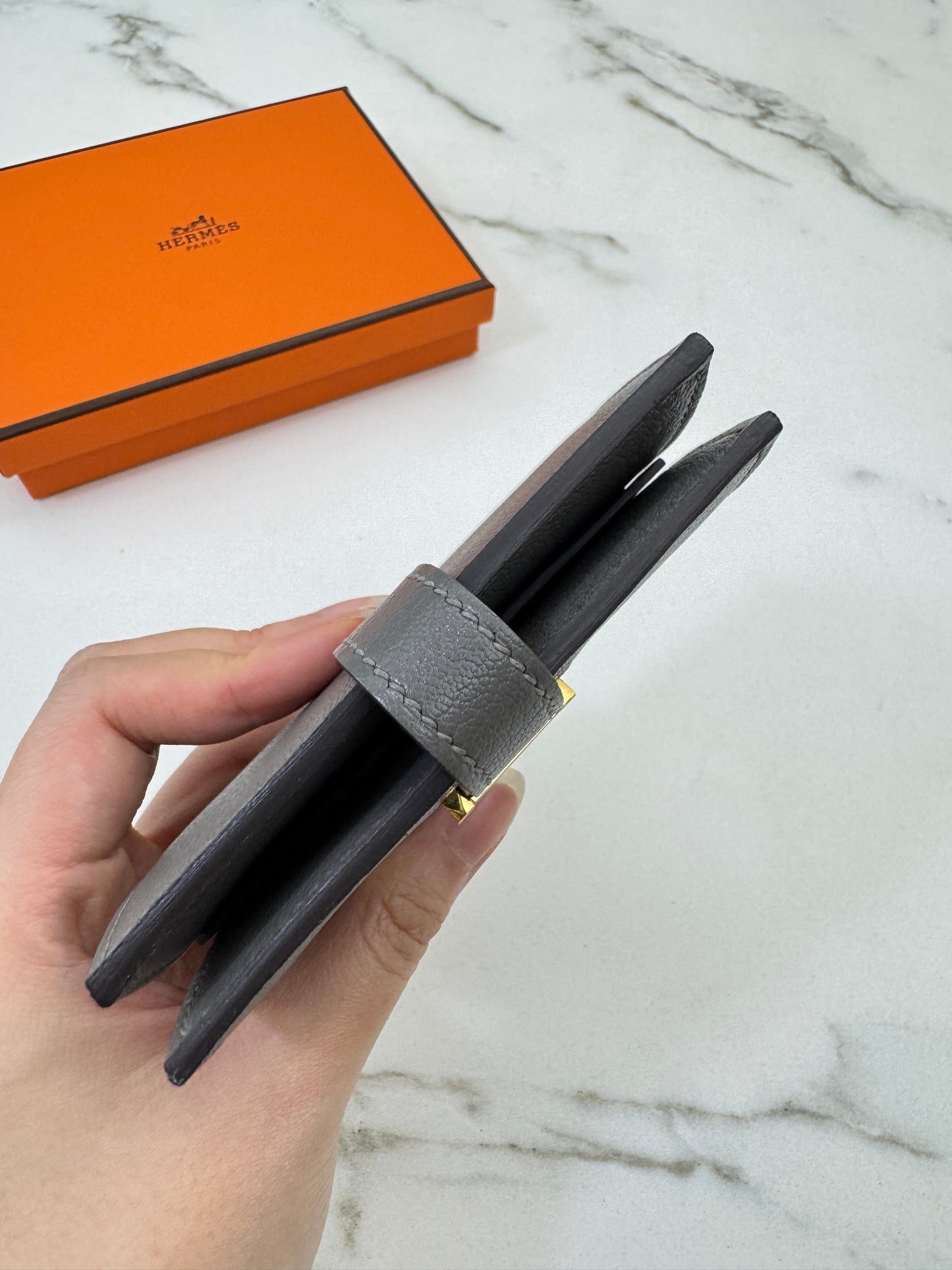 HERMES Bearn Mini Wallet 積雨雲灰山羊皮 金扣 Gris Meyer GHW