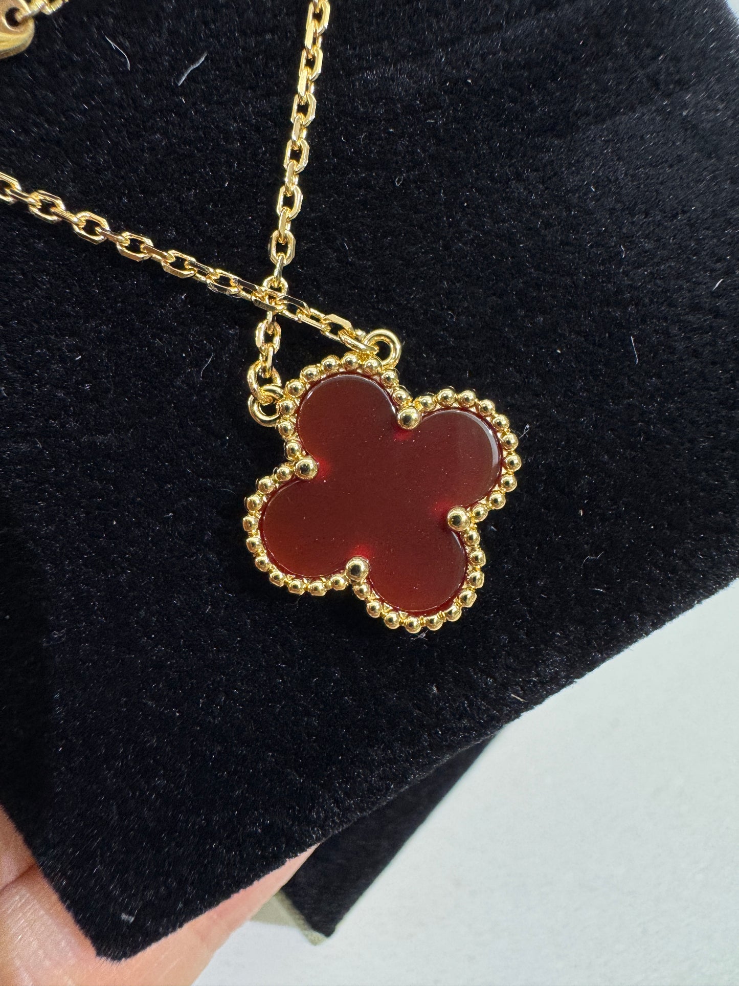 VCA Vintage Alhambra Necklace 紅玉髓