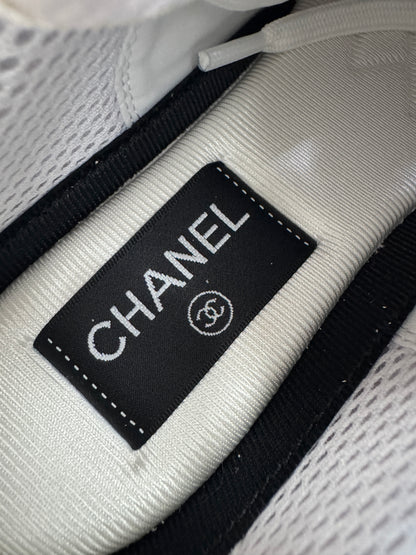 CHANEL 25A 白色運動鞋