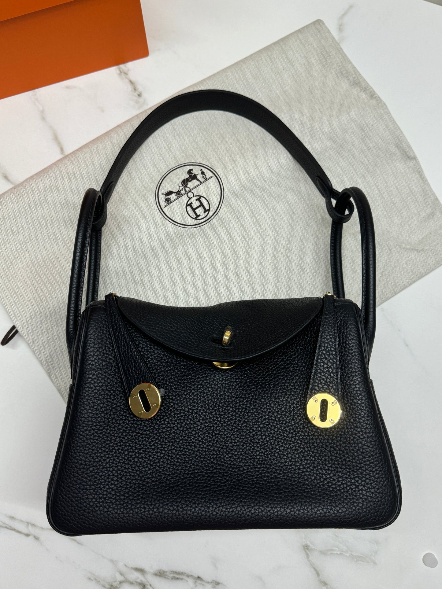 HERMES Lindy26 黑色金扣 TC