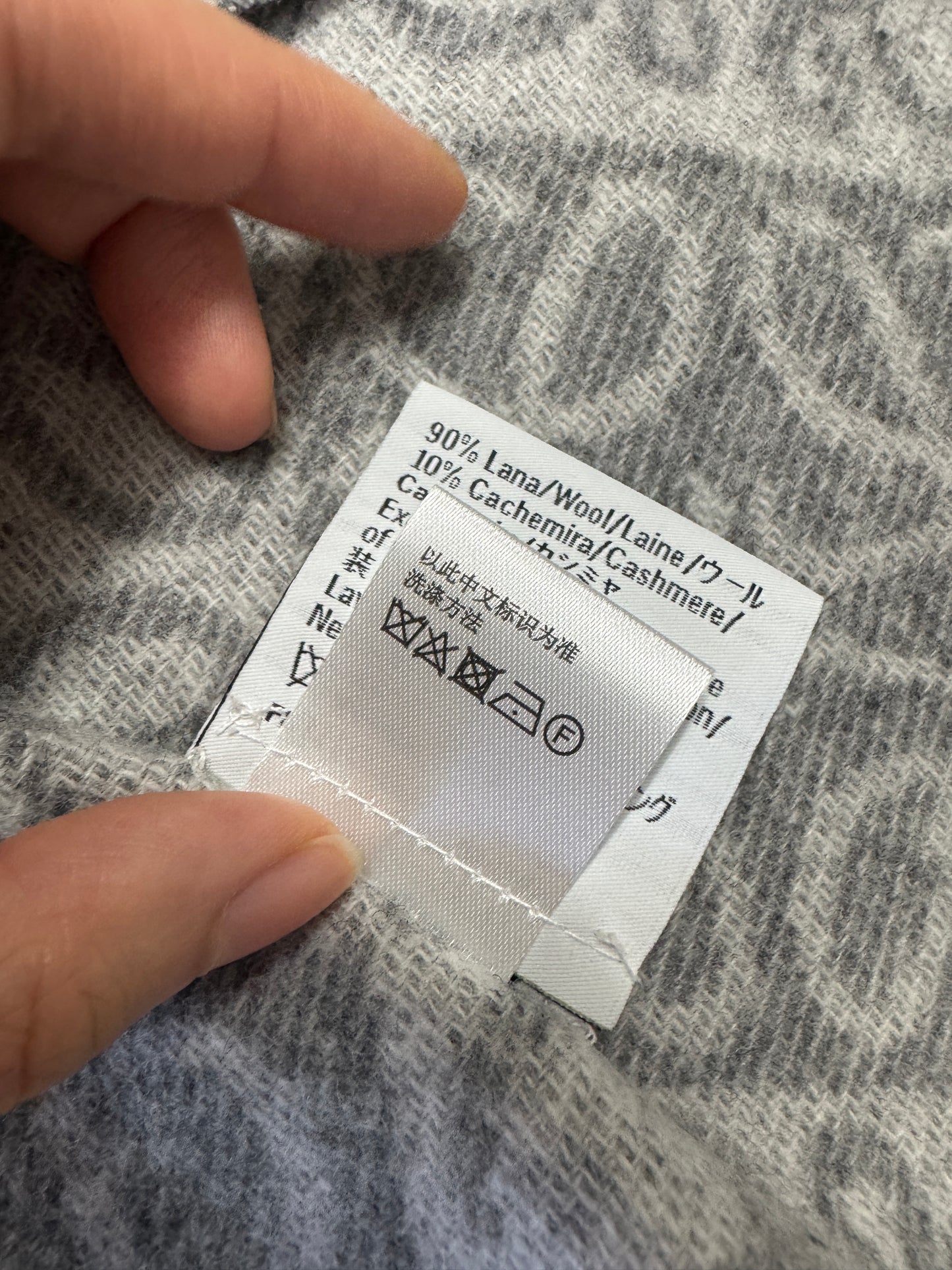 LOEWE Scarf 淺灰 3D Logo 180cm