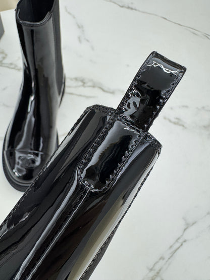 CHANEL 22C Chelsea Boots 漆皮切爾西短靴