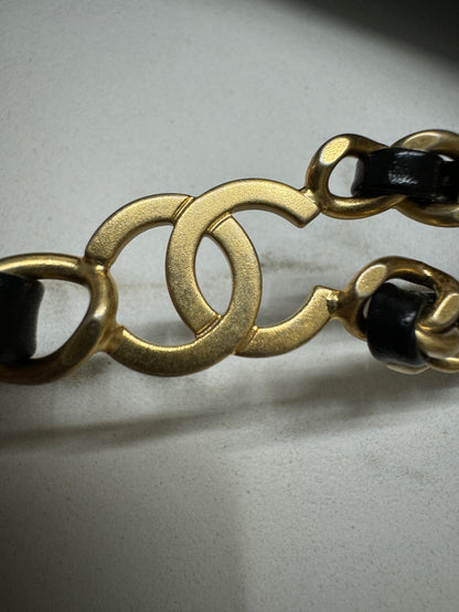 CHANEL 22 Backpack 黑金