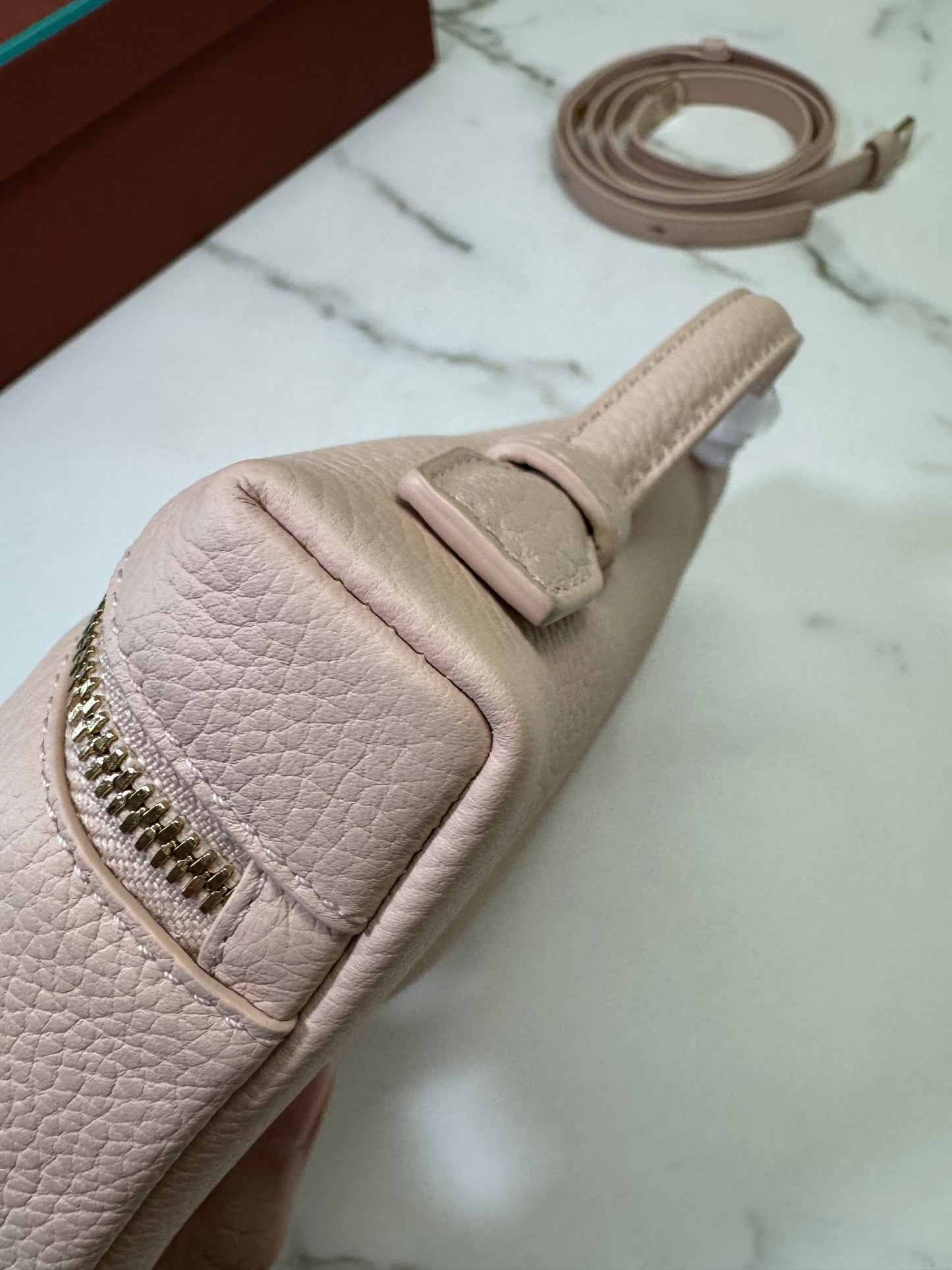 LORO PIANA Extra Pocket 19 奶油蜂蜜色 Creamed Honey