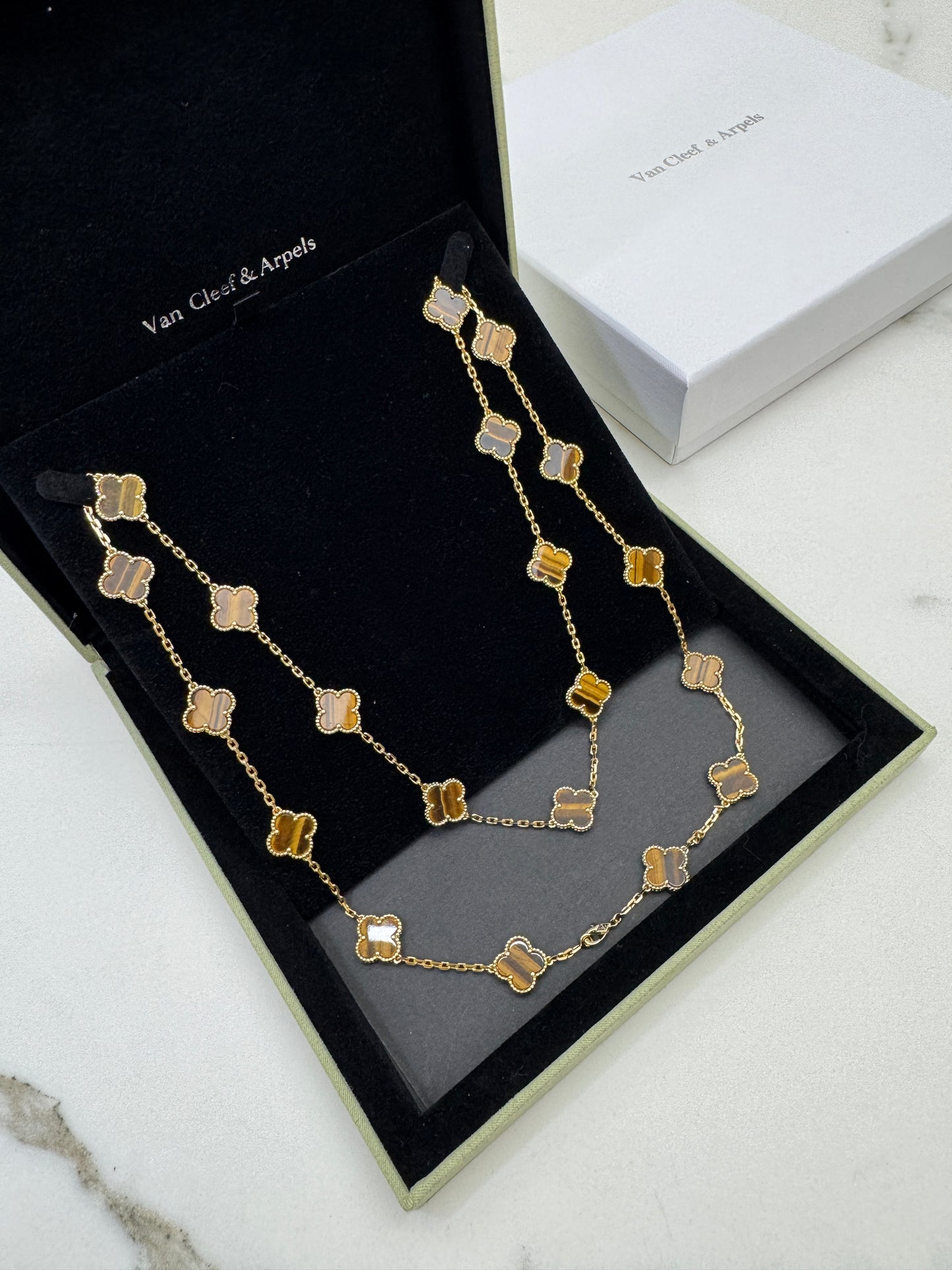 VCA Vintage Alhambra 20 Motif 20花虎眼石