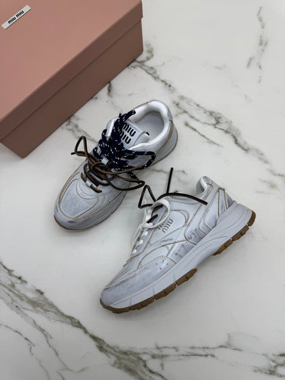 MIU MIU X NB 25年版 做舊老爹鞋￼