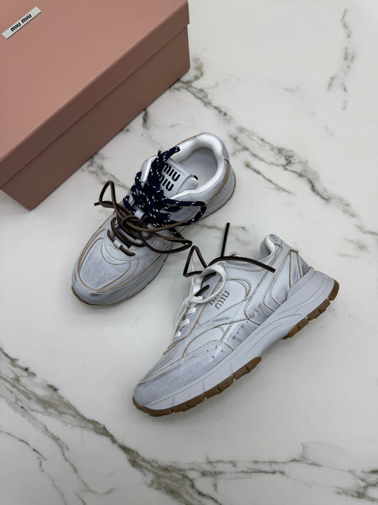 MIU MIU X NB 25年版 做舊老爹鞋￼