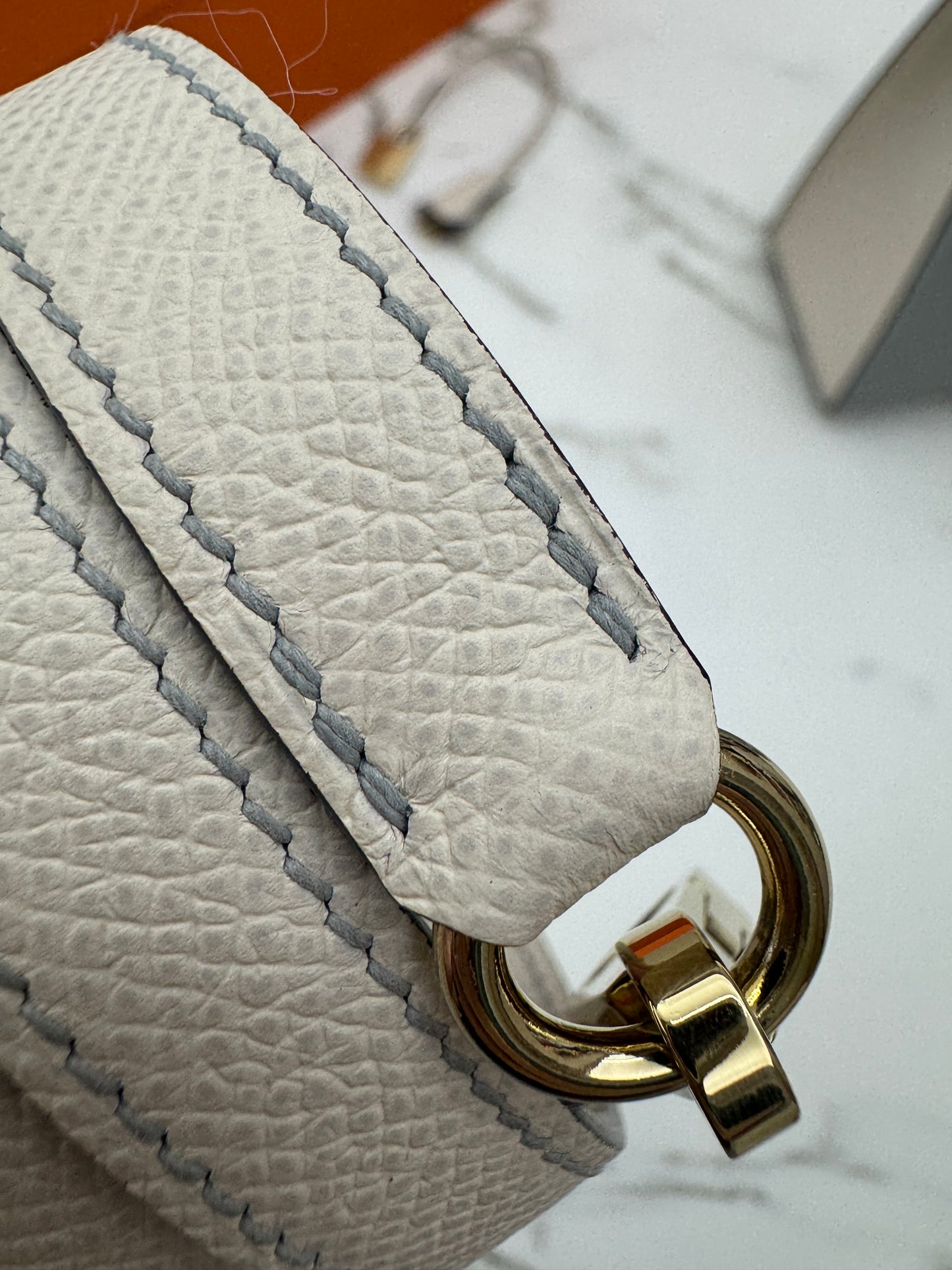 HERMES Kelly 25 冰川藍拼奶昔白 Epsom 香檳金扣 8U Bleu Glacier/ 10 Craie PBHW