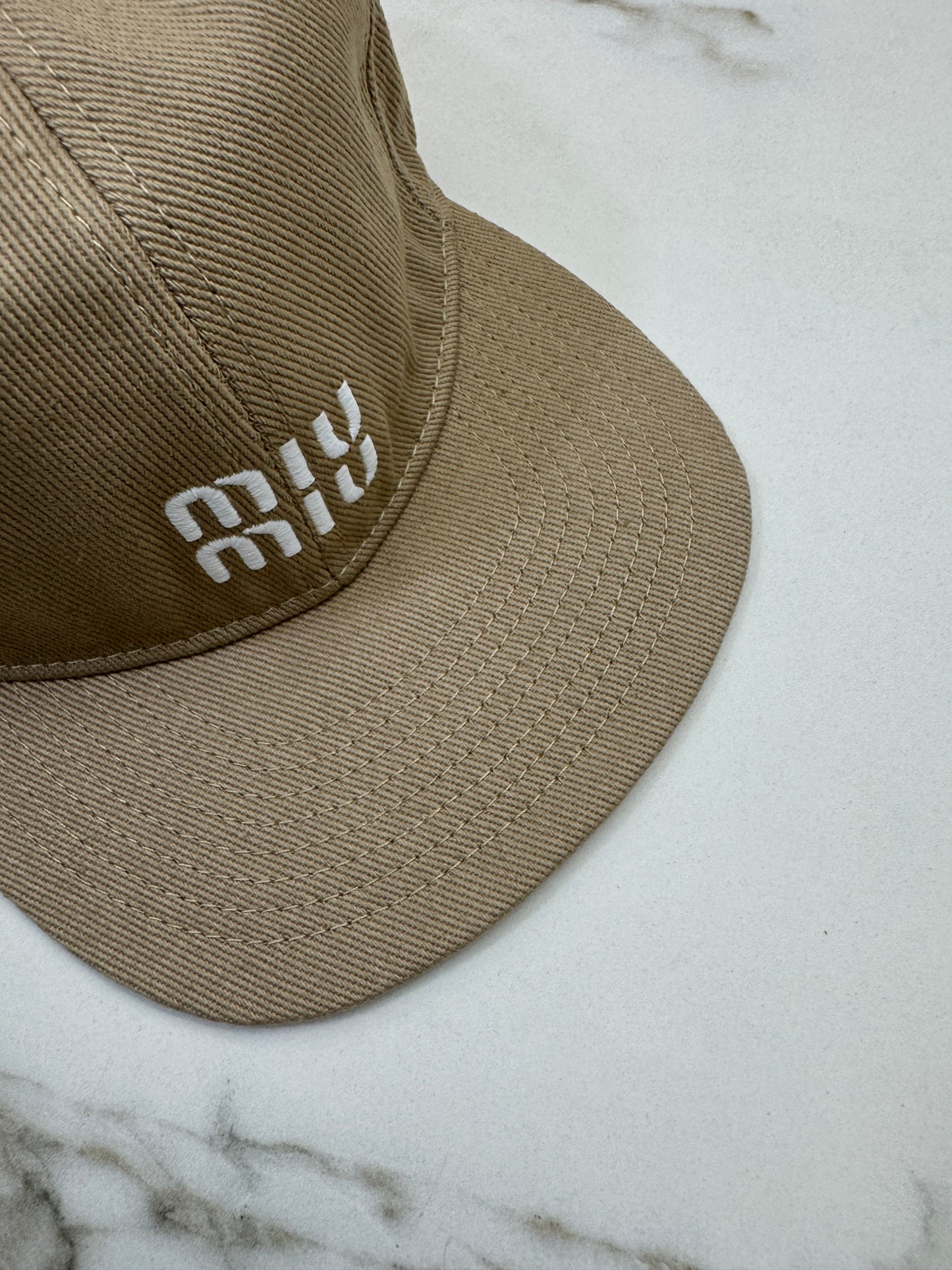 MIU MIU 軟頂鴨舌帽