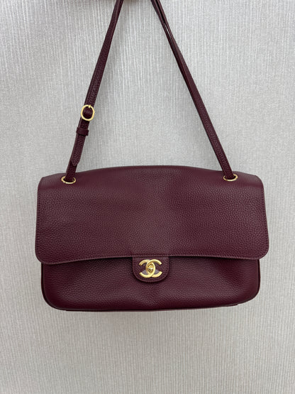 CHANEL 26S Maxi Flap Bag Small 酒紅色金扣 Burgundy GHW