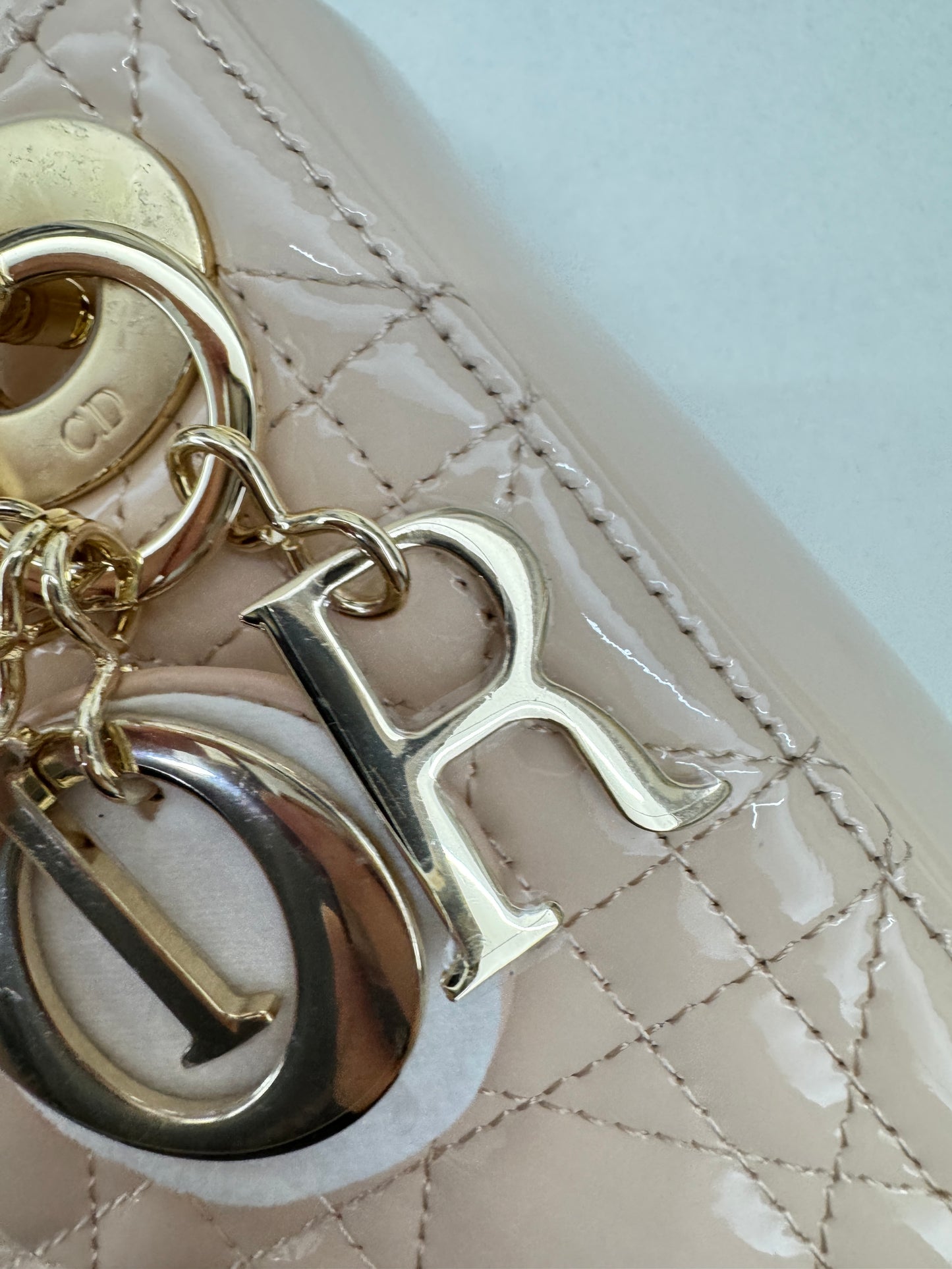 DIOR Mini Lady Dior Powder Beige 漆皮胭脂米 Shiny Calfskin