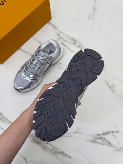 LV Olympia Sneaker 銀色運動鞋