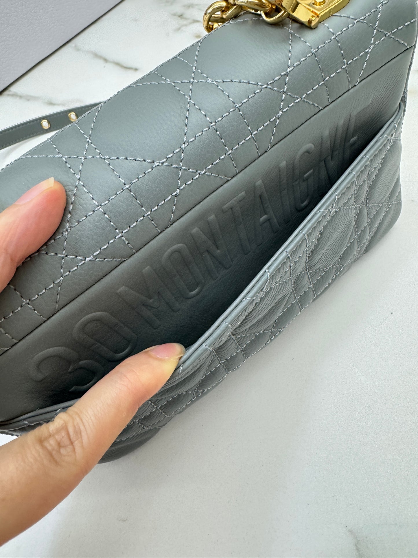 DIOR Caro Small 石灰色