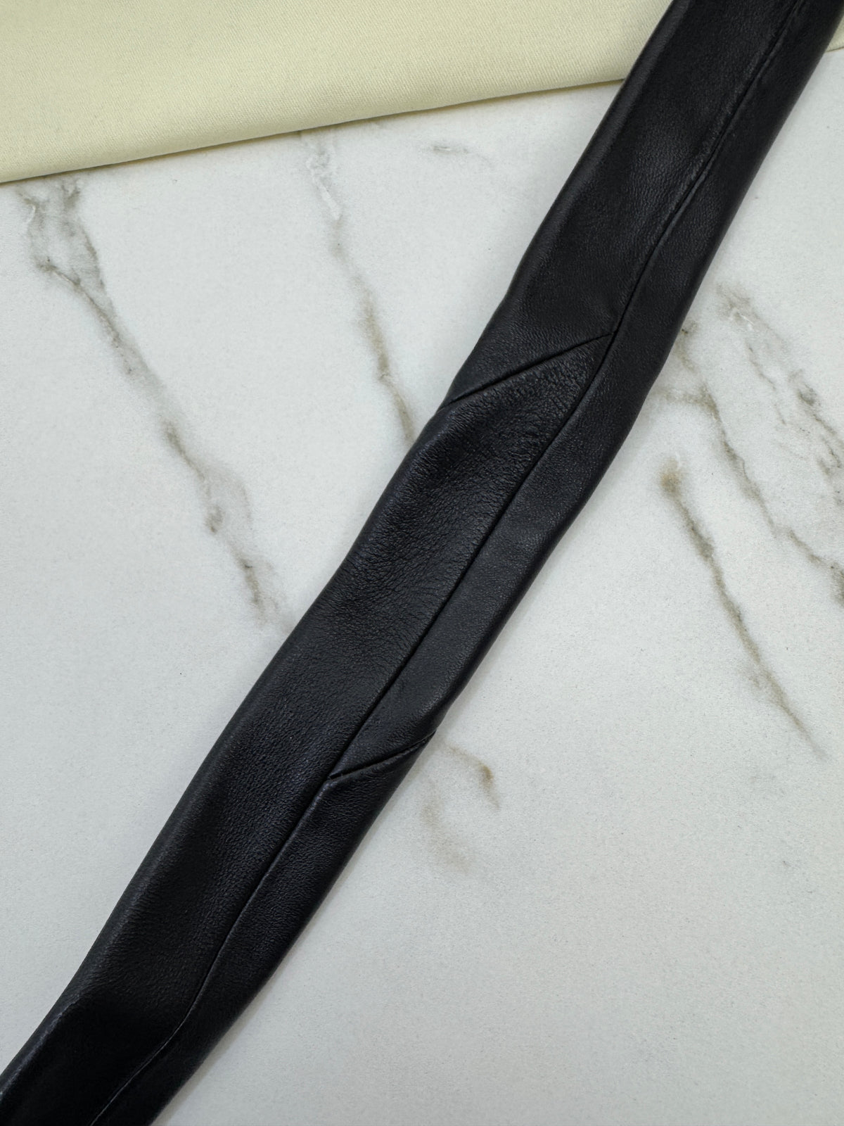 LEMAIRE Croissant Medium 牛角包羊皮 Lambskin