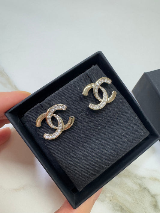 CHANEL 24P 淺金色 半鑽耳環