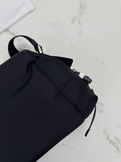 PRADA Explore 男裝 Re-nylon
