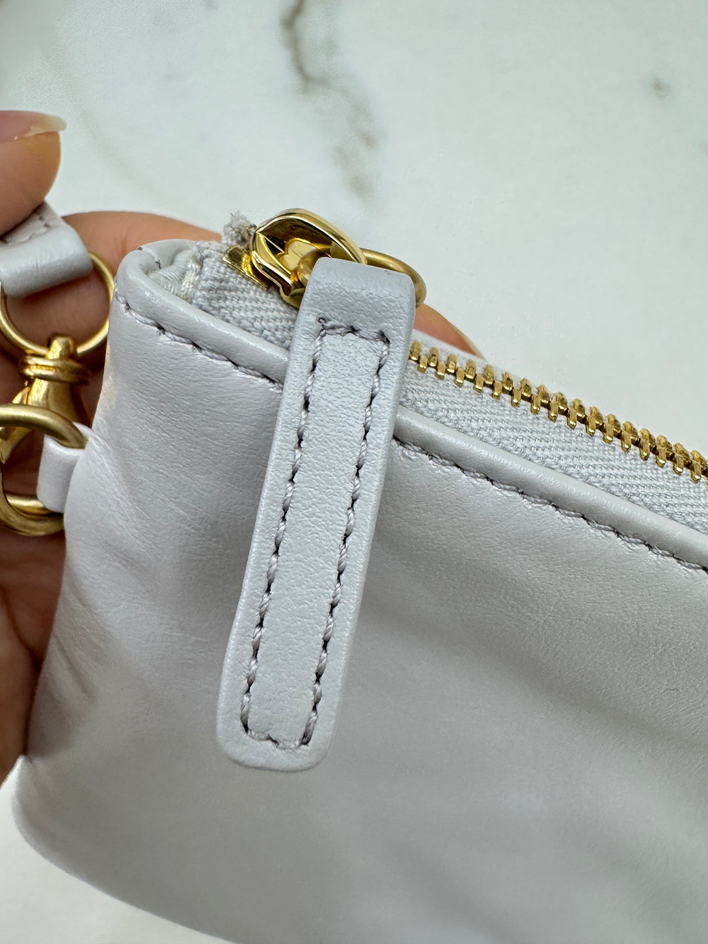 CHANEL 22Bag Small 25S淺灰色