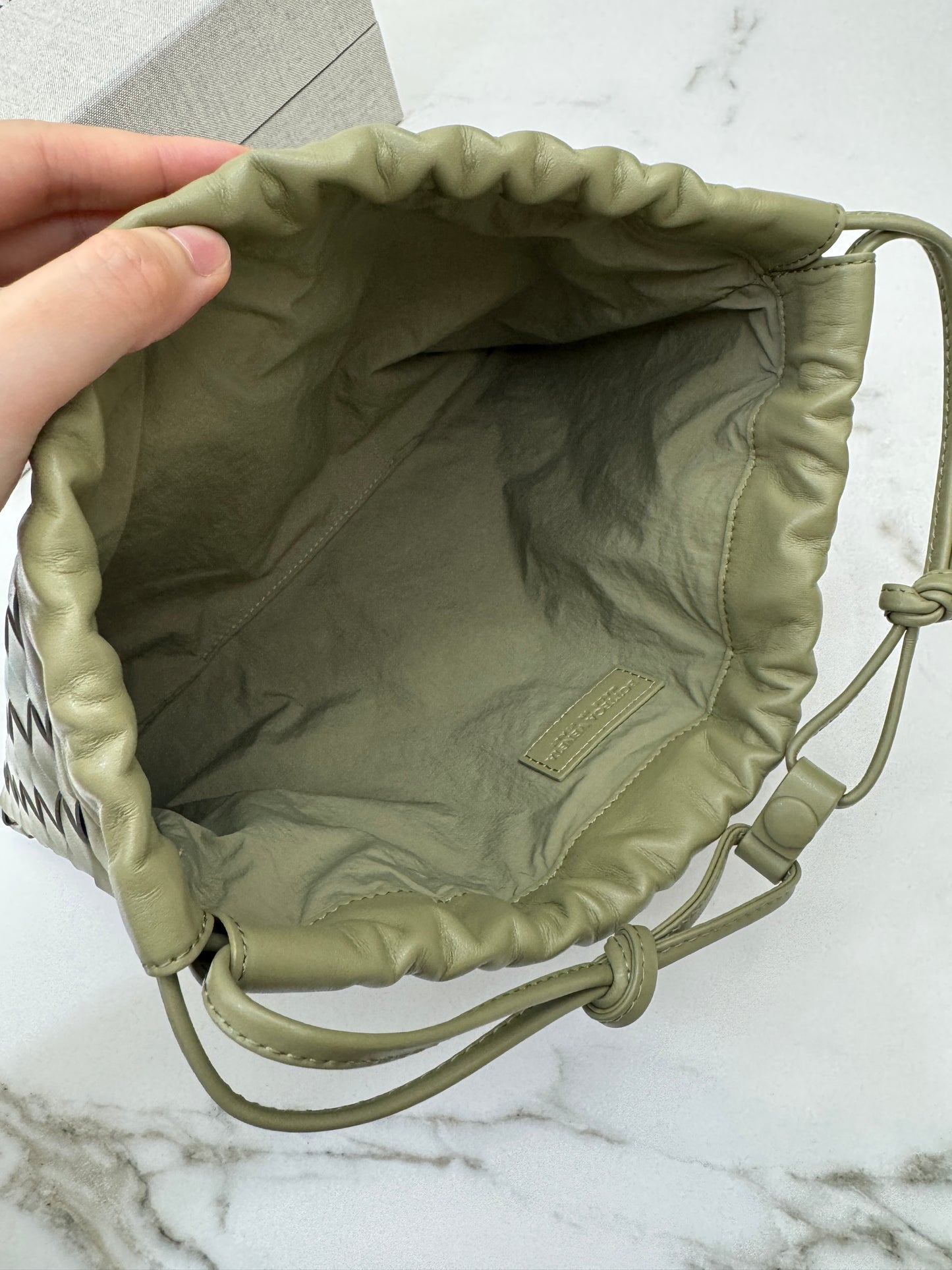 BV Dust Bag Medium 洞石綠 Travertine