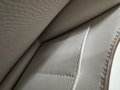 HERMES Mini Constance 奶灰色銀扣 Epsom M4 Gris Pale PHW