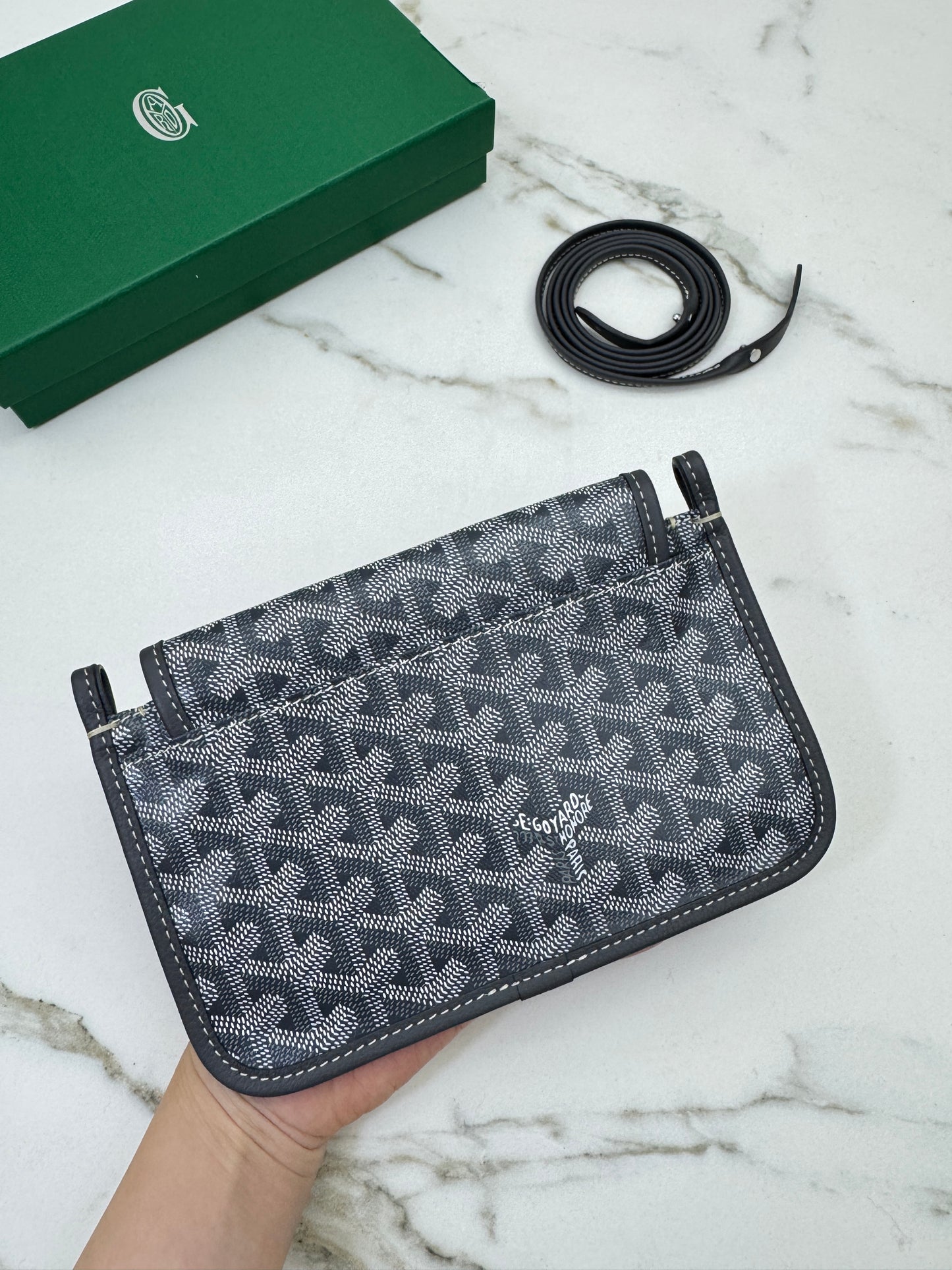 GOYARD Plumet 灰色