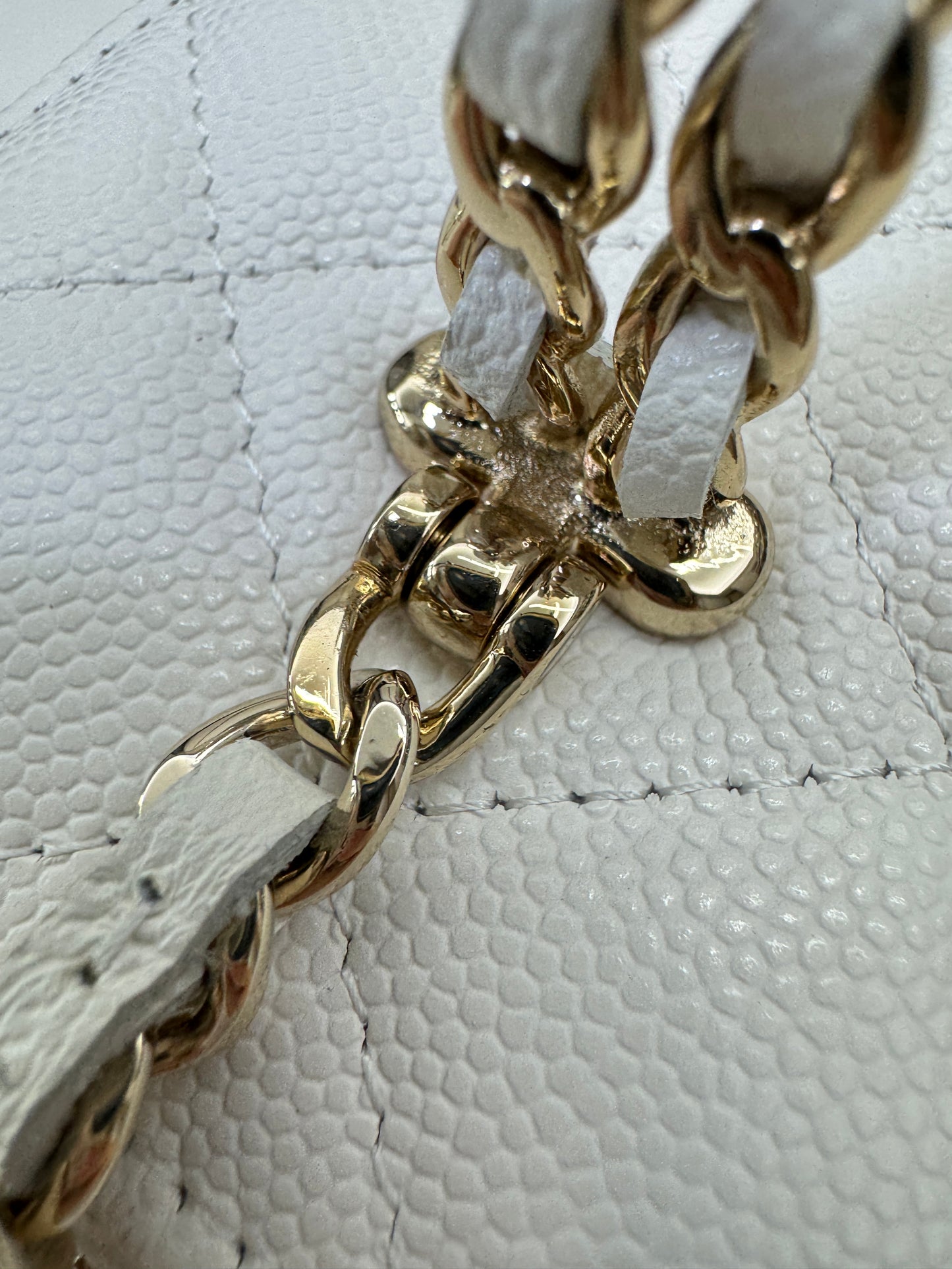 CHANEL 26S 交叉手柄長盒子 白色