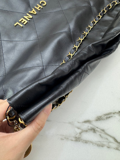 CHANEL 22Bag Medium 黑金