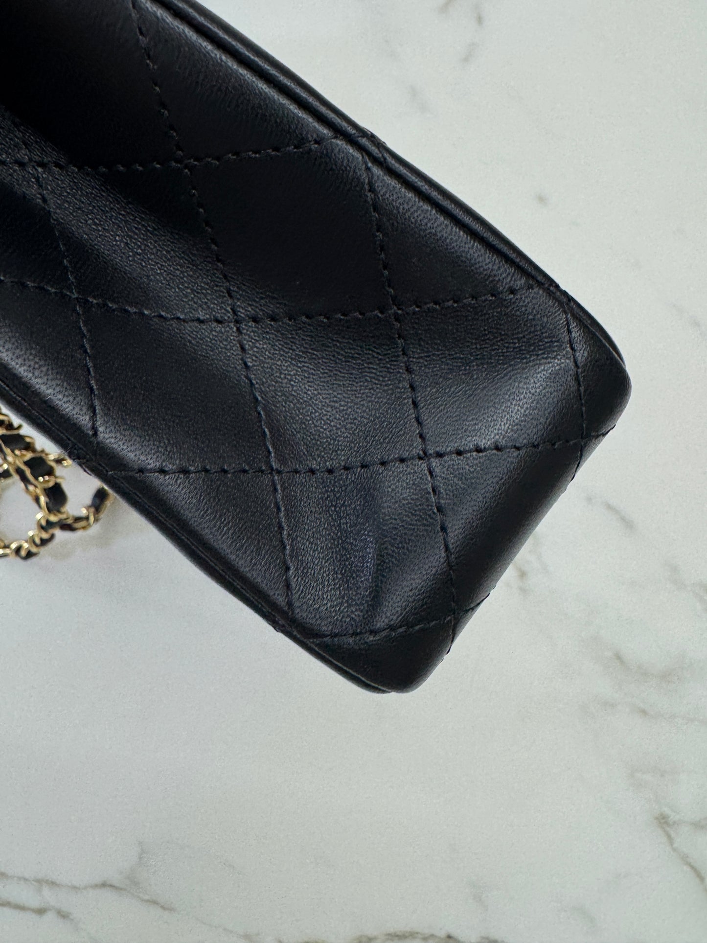 CHANEL CF25 Medium 黑金羊