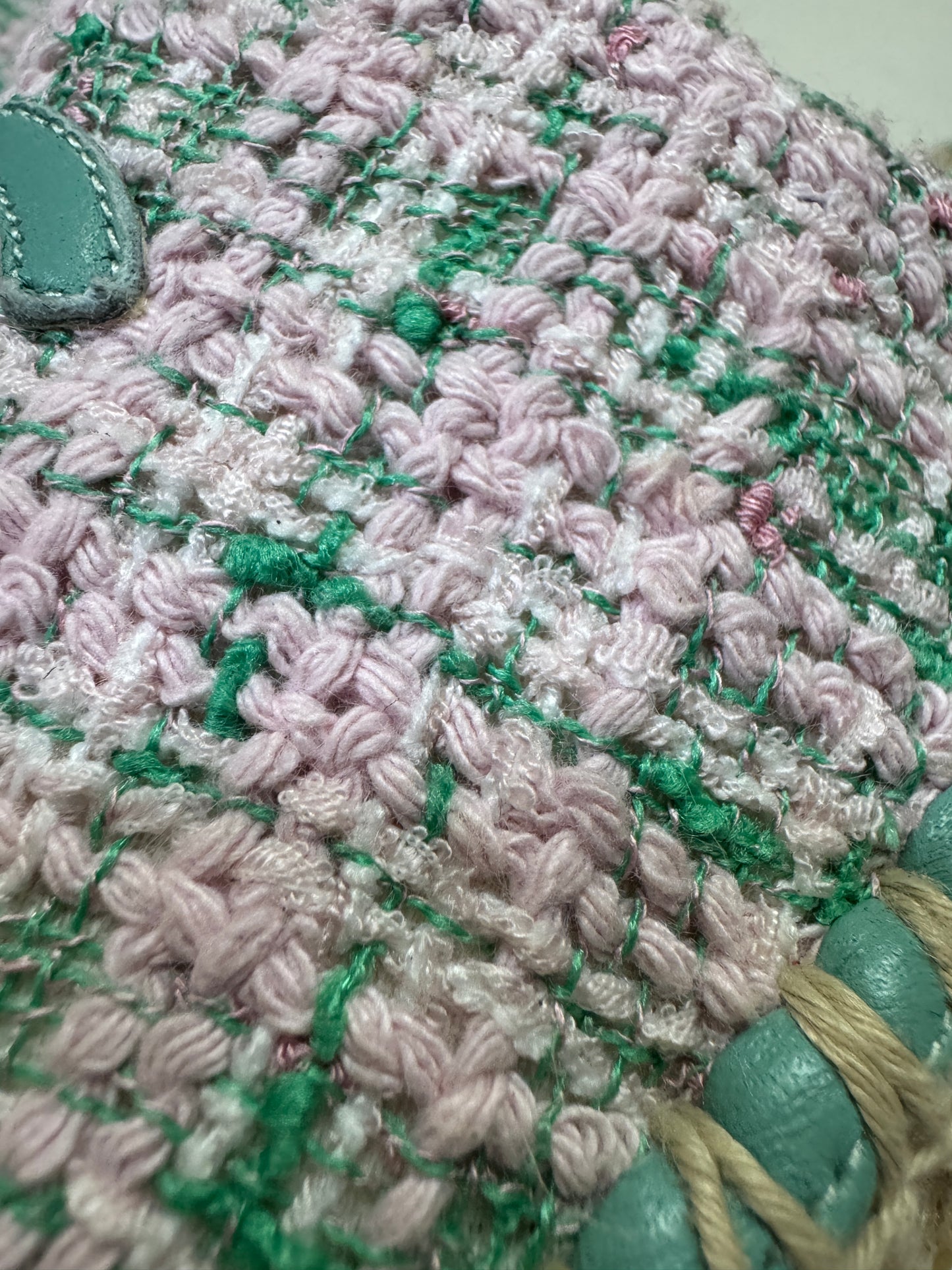 CHANEL 漁夫半拖 軟呢粉紅色拼綠色