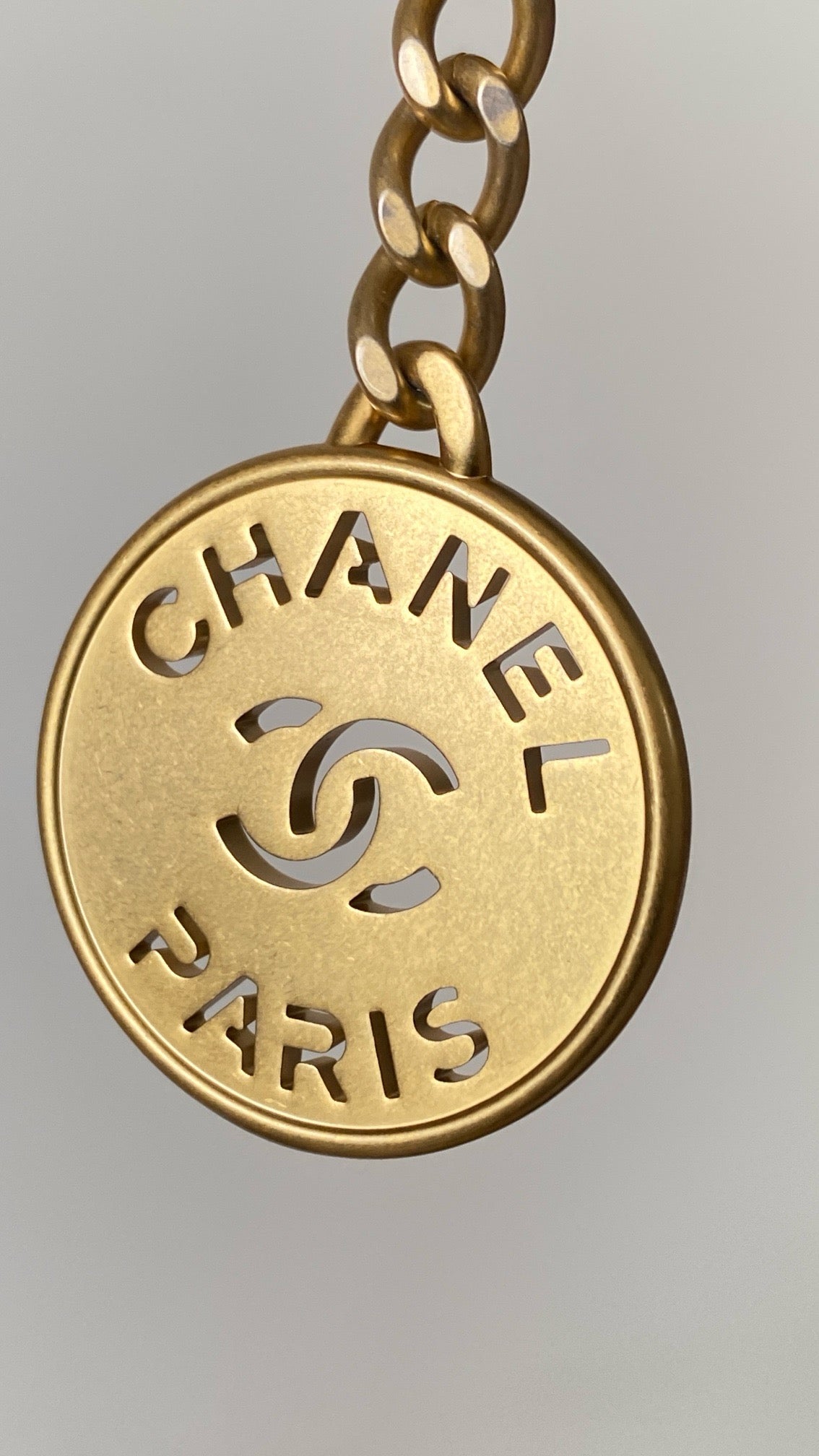 CHANEL Mini 22 Bag 荔枝牛皮