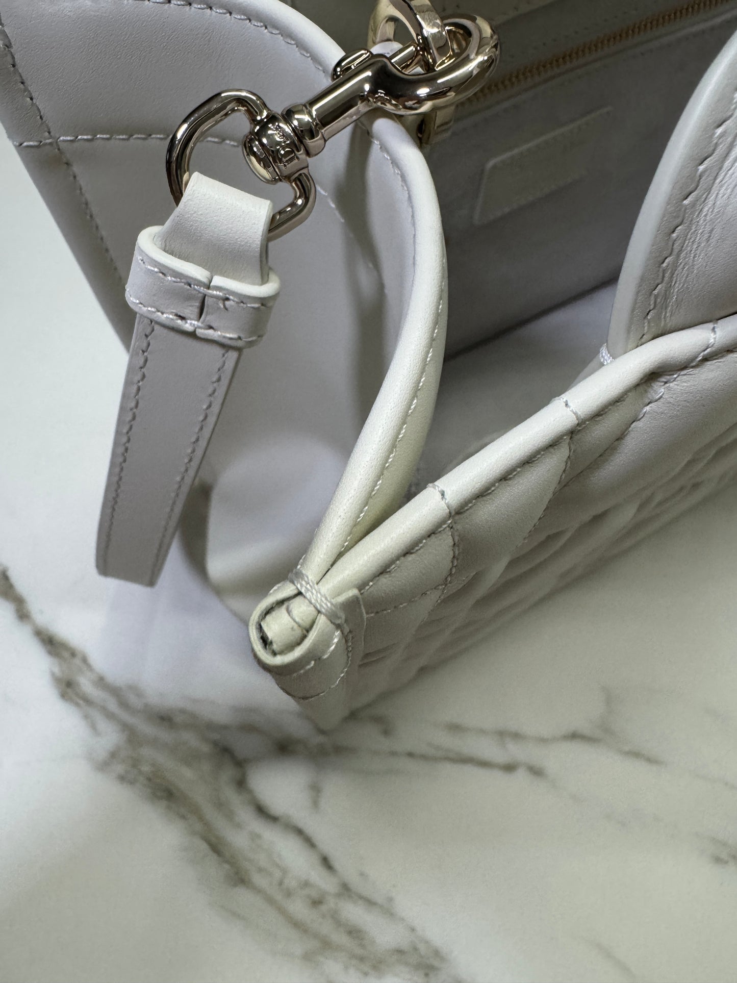 DIOR 全皮 Book Tote 奶白色小號