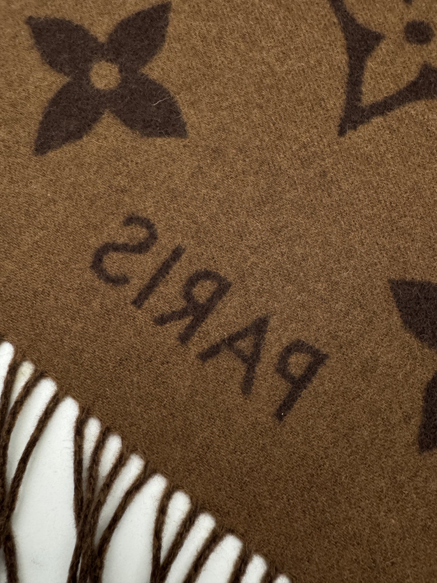 LV Reykjavik Scarf Marron Fonce 100% Cashmere