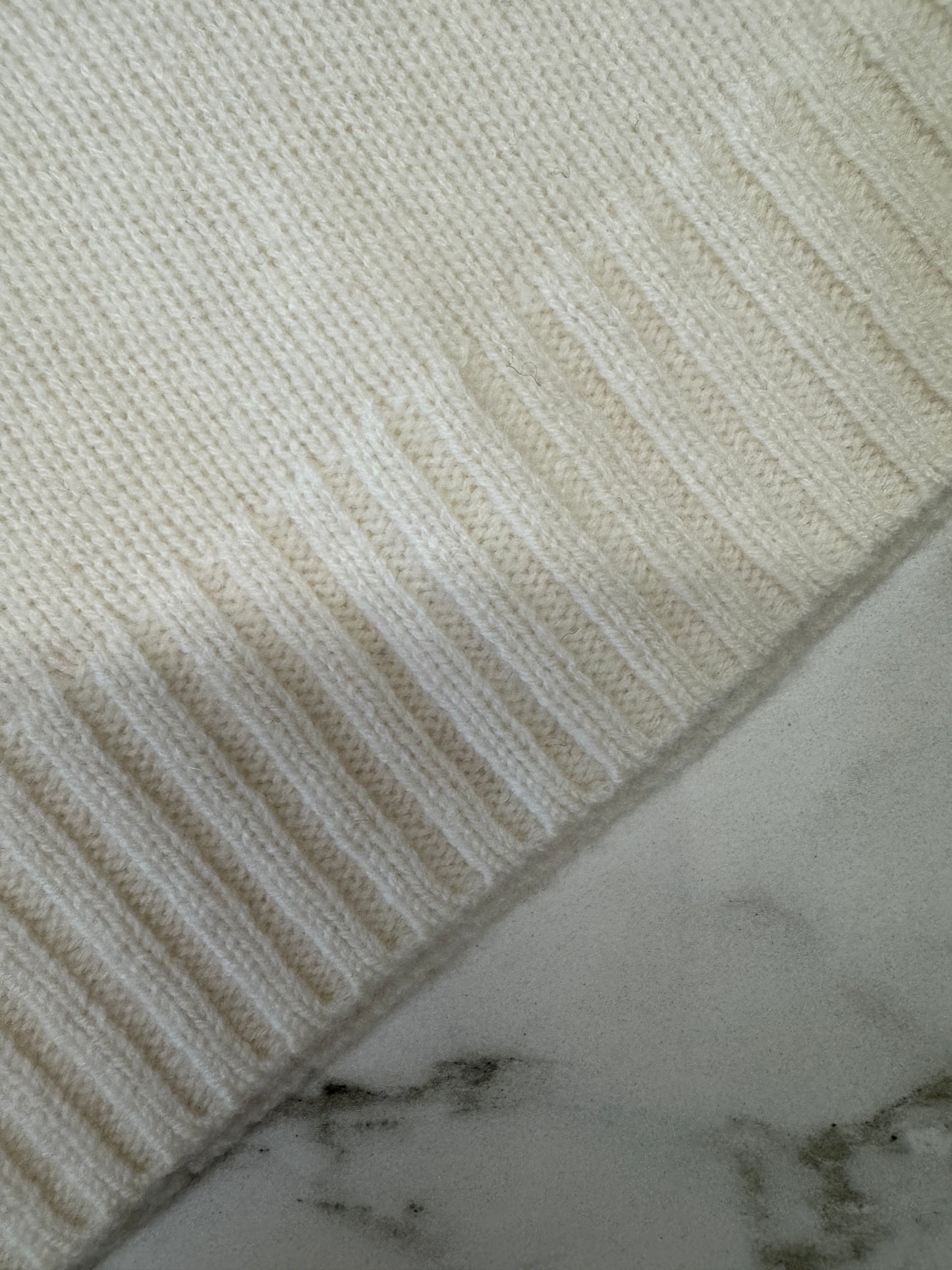 DIOR Miss Dior 紅字薄毛衣