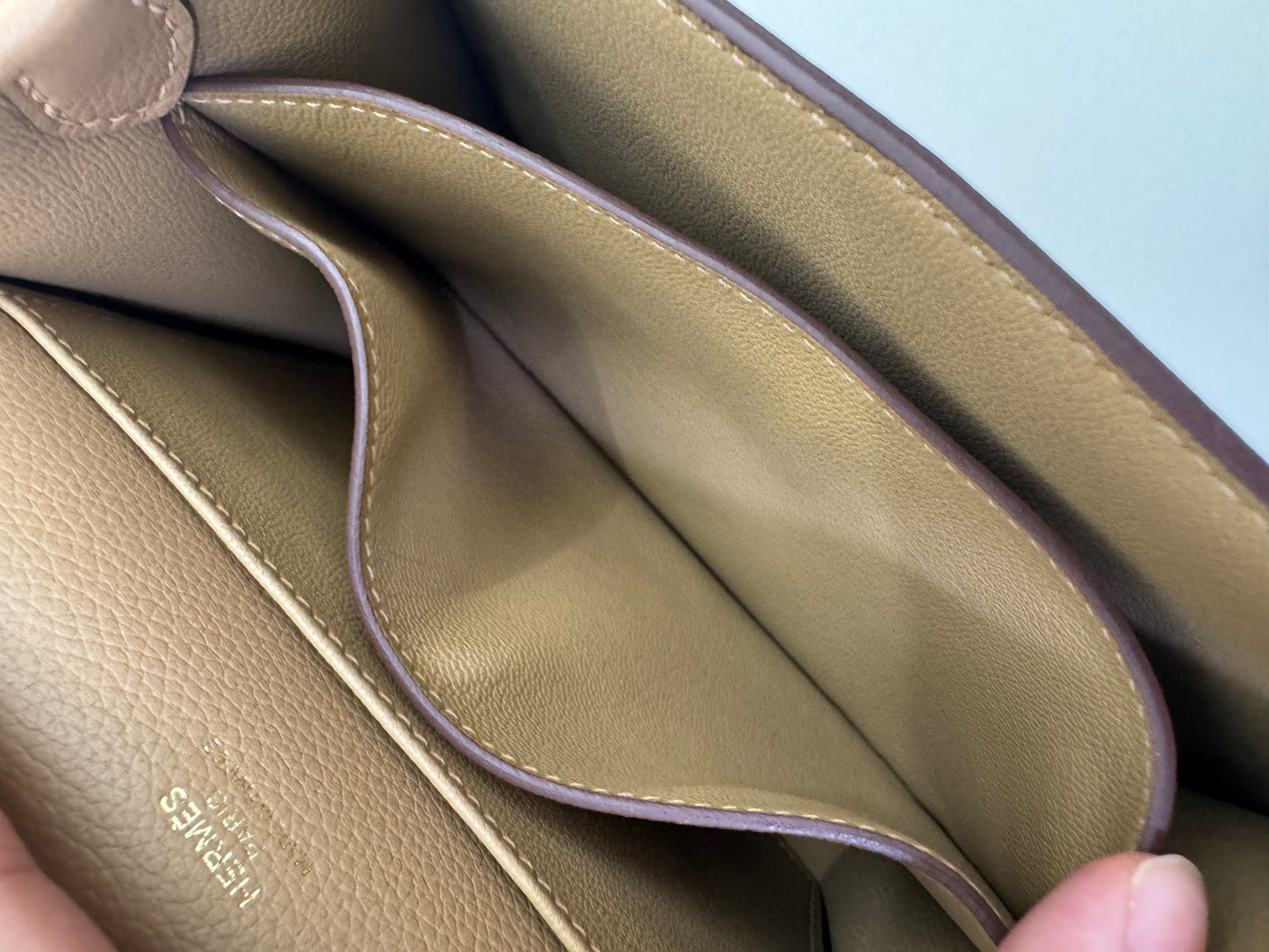 HERMES Roulis 19 奶茶色淺金扣 Chai Evercolor PBHW