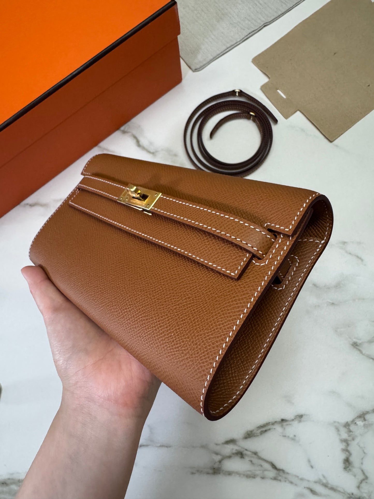 HERMES Kelly to-go 金棕色金扣 Epsom Gold GHW