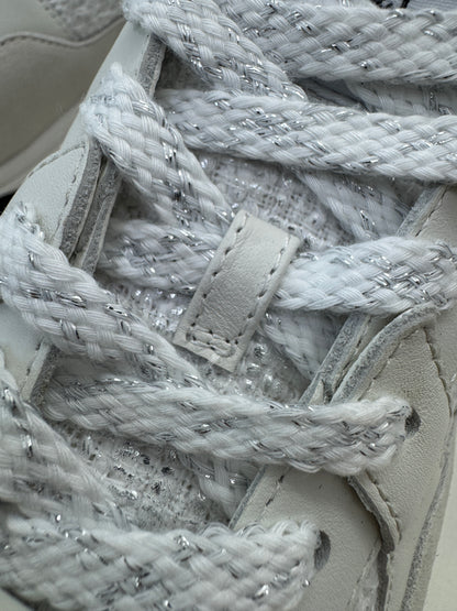 CHANEL 銀白色粗花呢Tweed Sneakers