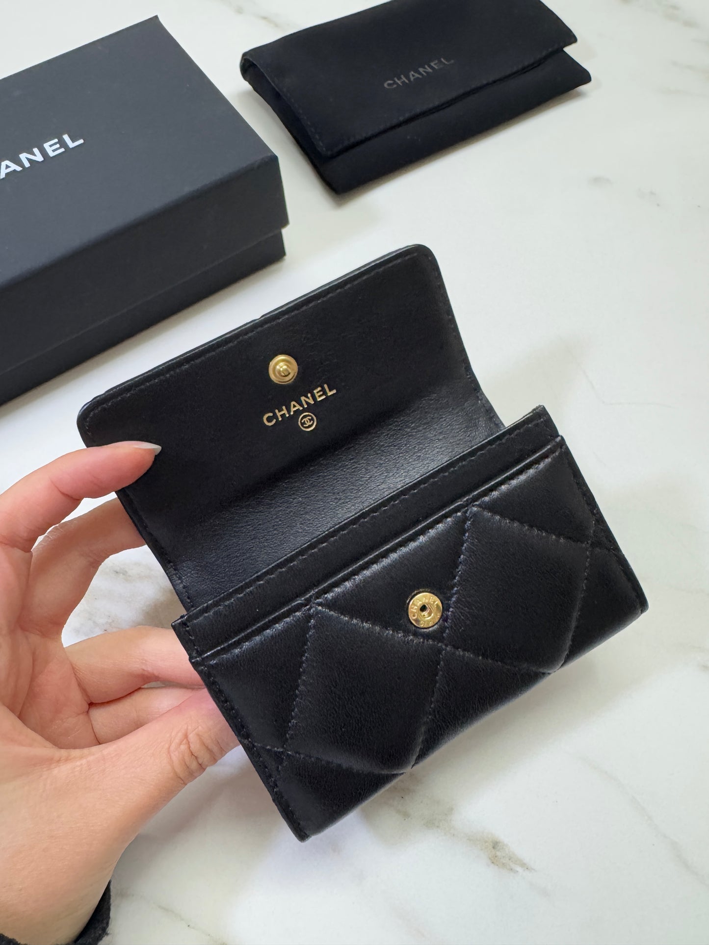 CHANEL 19 Card Holder
