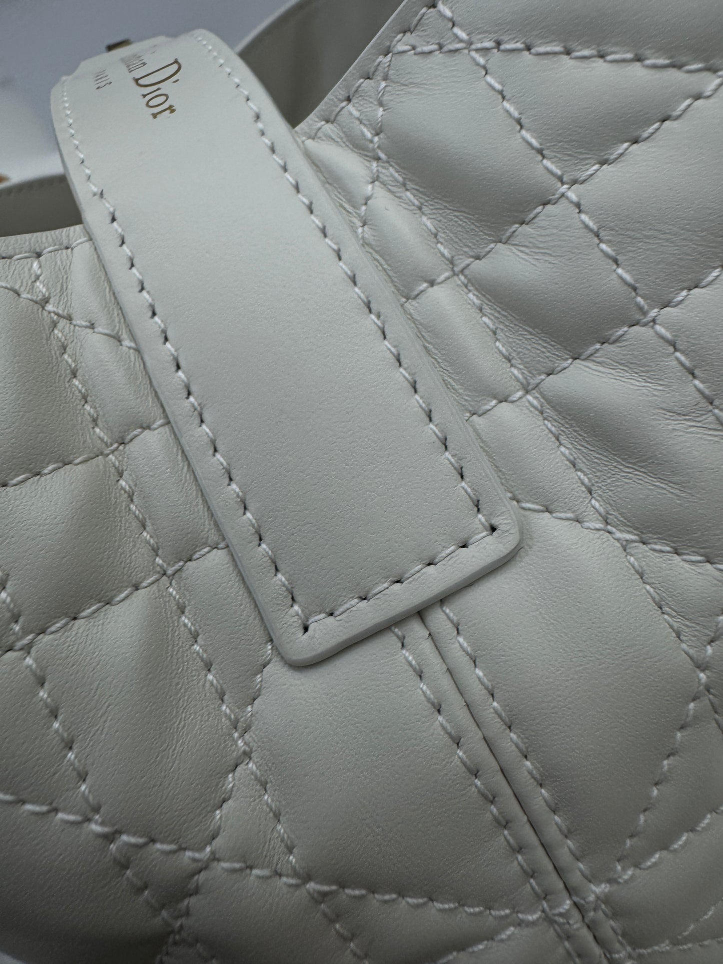 DIOR Toujours Small 白色