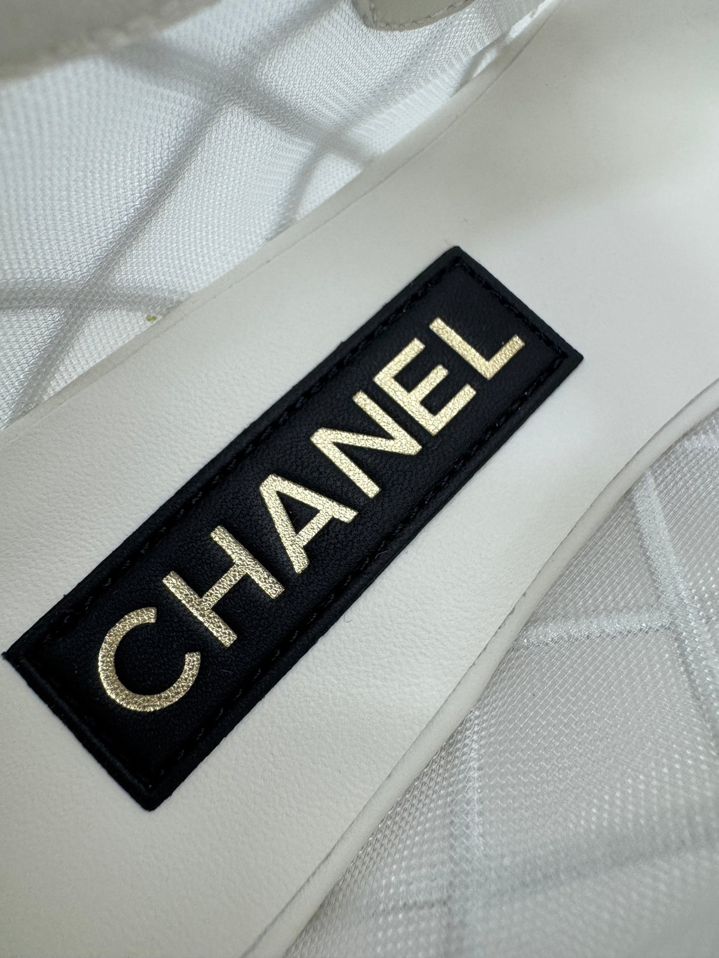 CHANEL 25M Coco Beach 白色網紗 Mary Jane