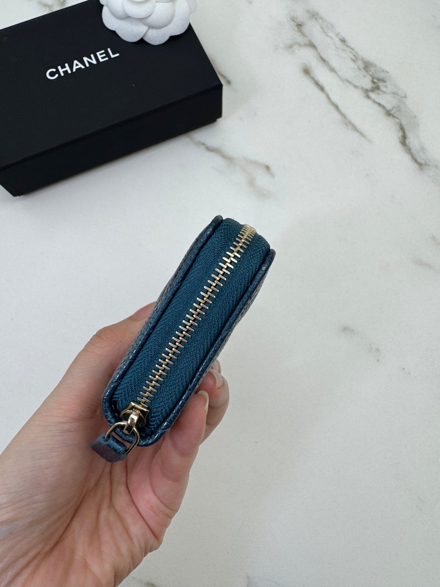 CHANEL 18S珠光藍 拉鏈零錢包 Iridescent Blue Coin Purse【Limited Edition】