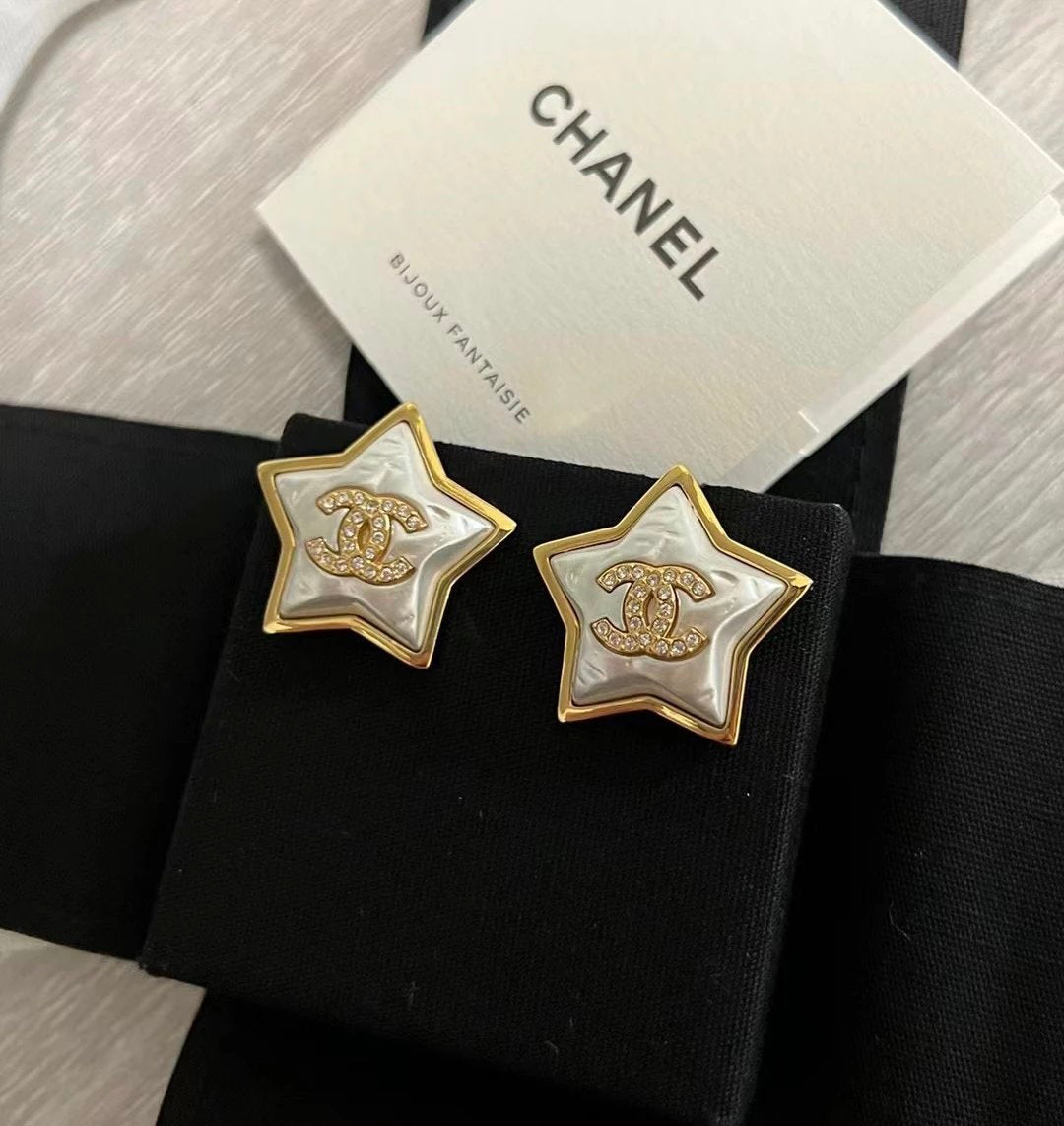 CHANEL 耳夾款