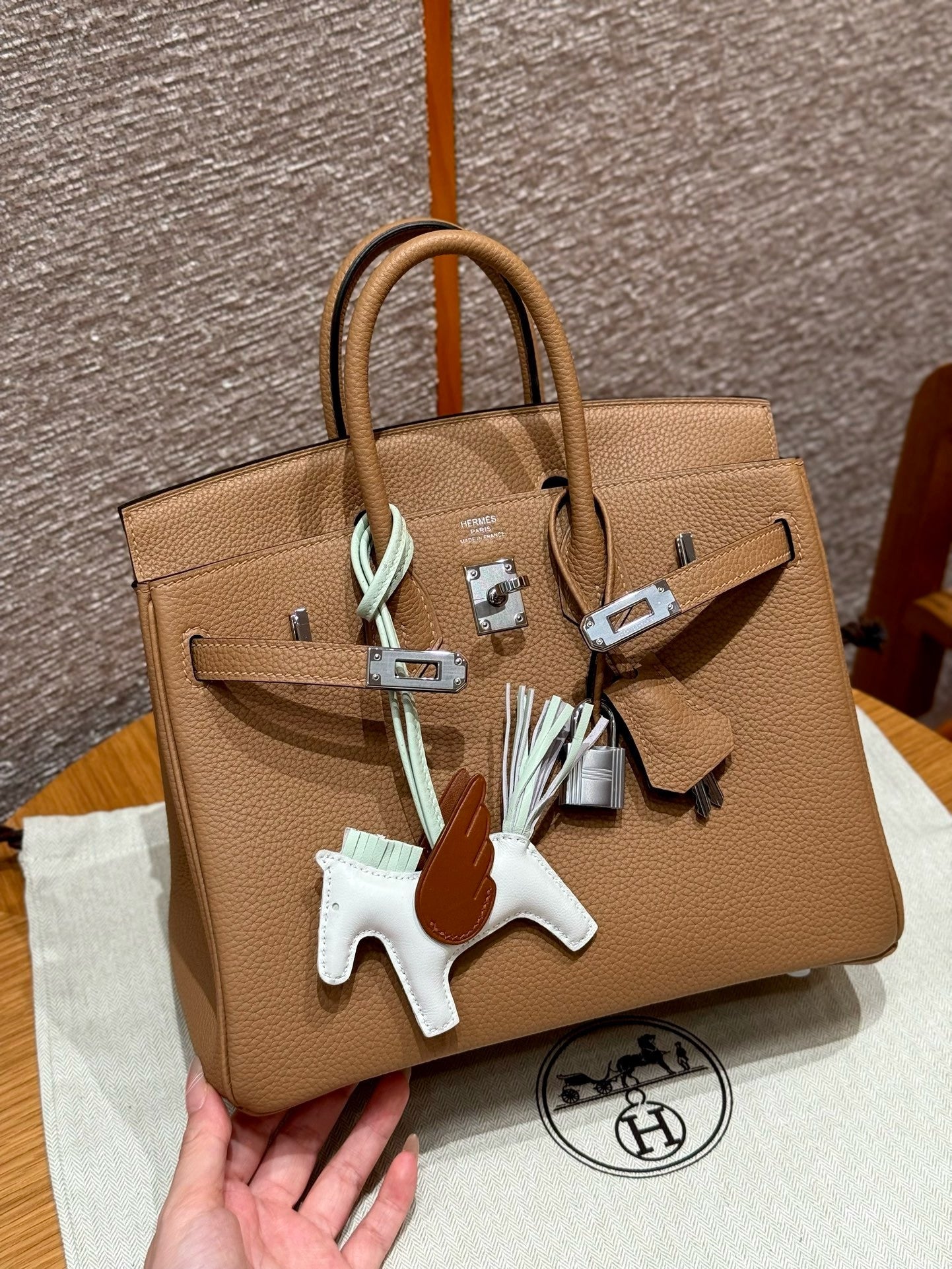 HERMES Birkin25 奶茶色 銀扣 swift 0M Chai