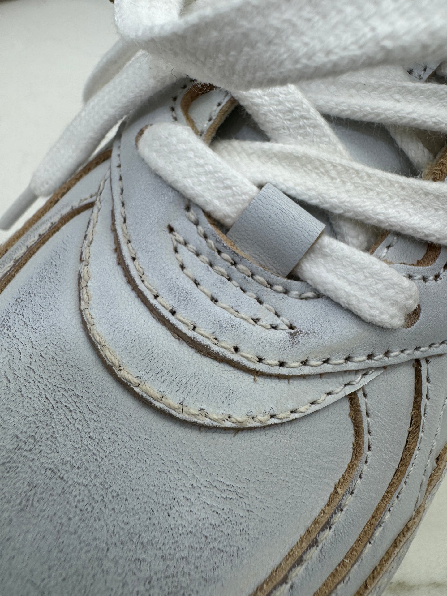 MIU MIU X NB 25年版 做舊老爹鞋￼