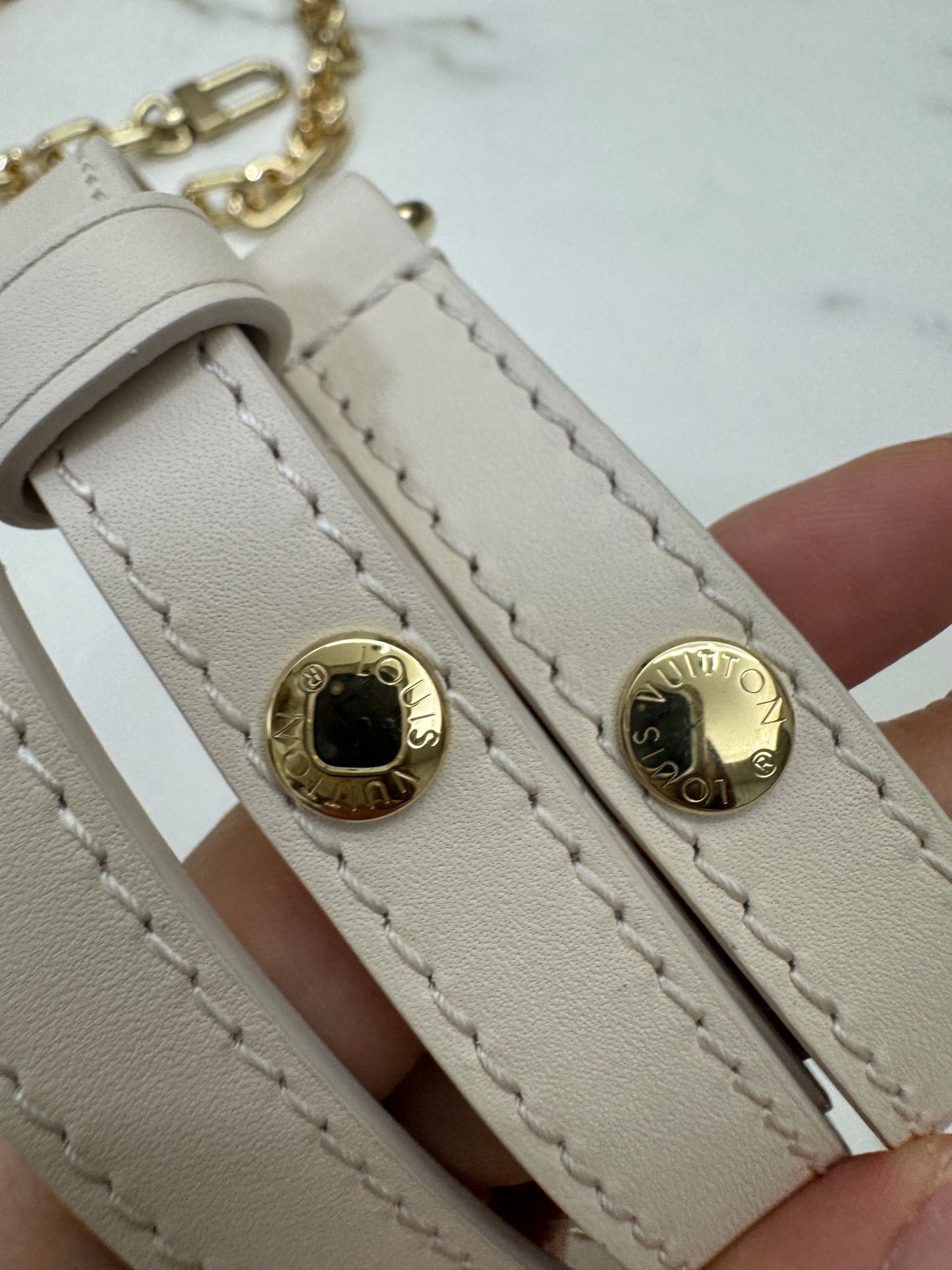 LV Pochette Metis East-West 漸變紫