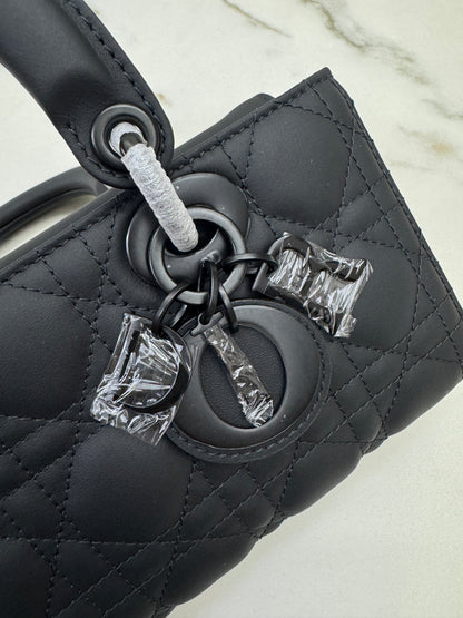 DIOR D-joy Small Matte Black